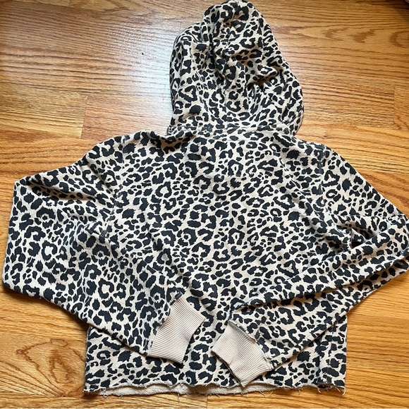 Hollister leopard print crop hoodie size XS - Picture 2 of 4